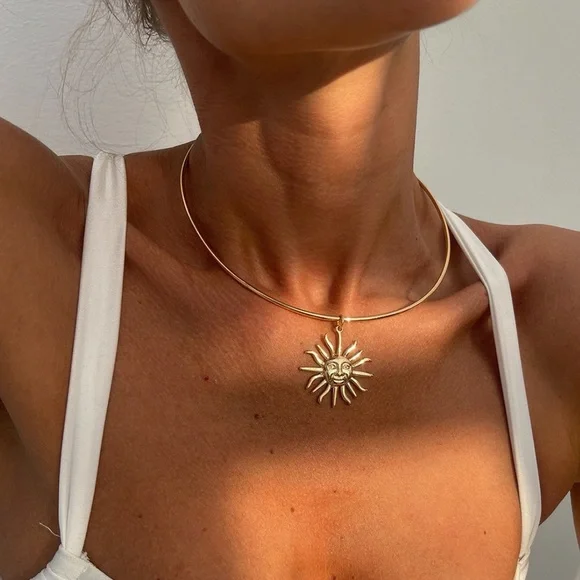 New Trendy Gold Sun Pendant Choker Necklace Statement Collar Boho Jewelry Chunky